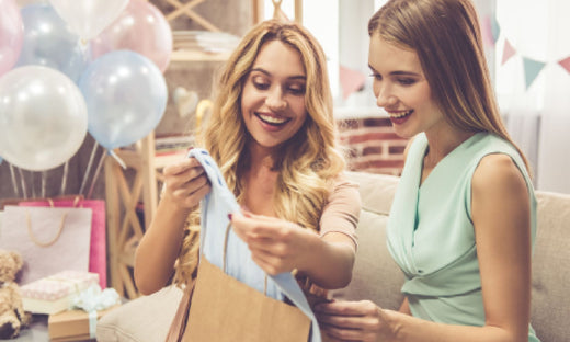 Sorprende a los futuros papás con el regalo perfecto para su baby shower